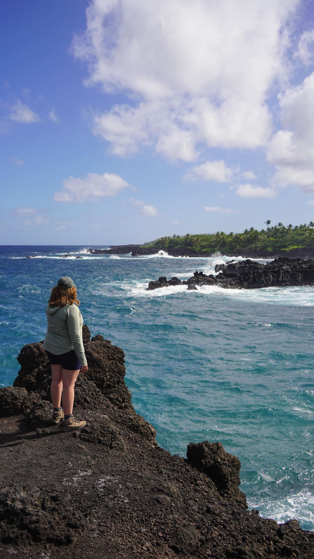 The famous Road to Hāna (located on the island of Maui) is a must-see drive in Hawaii!