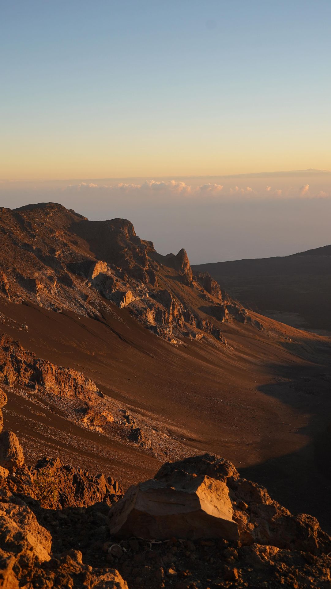 Watching the sunrise at the summit of Haleakala National Park is worth the early wake up call! 🥱