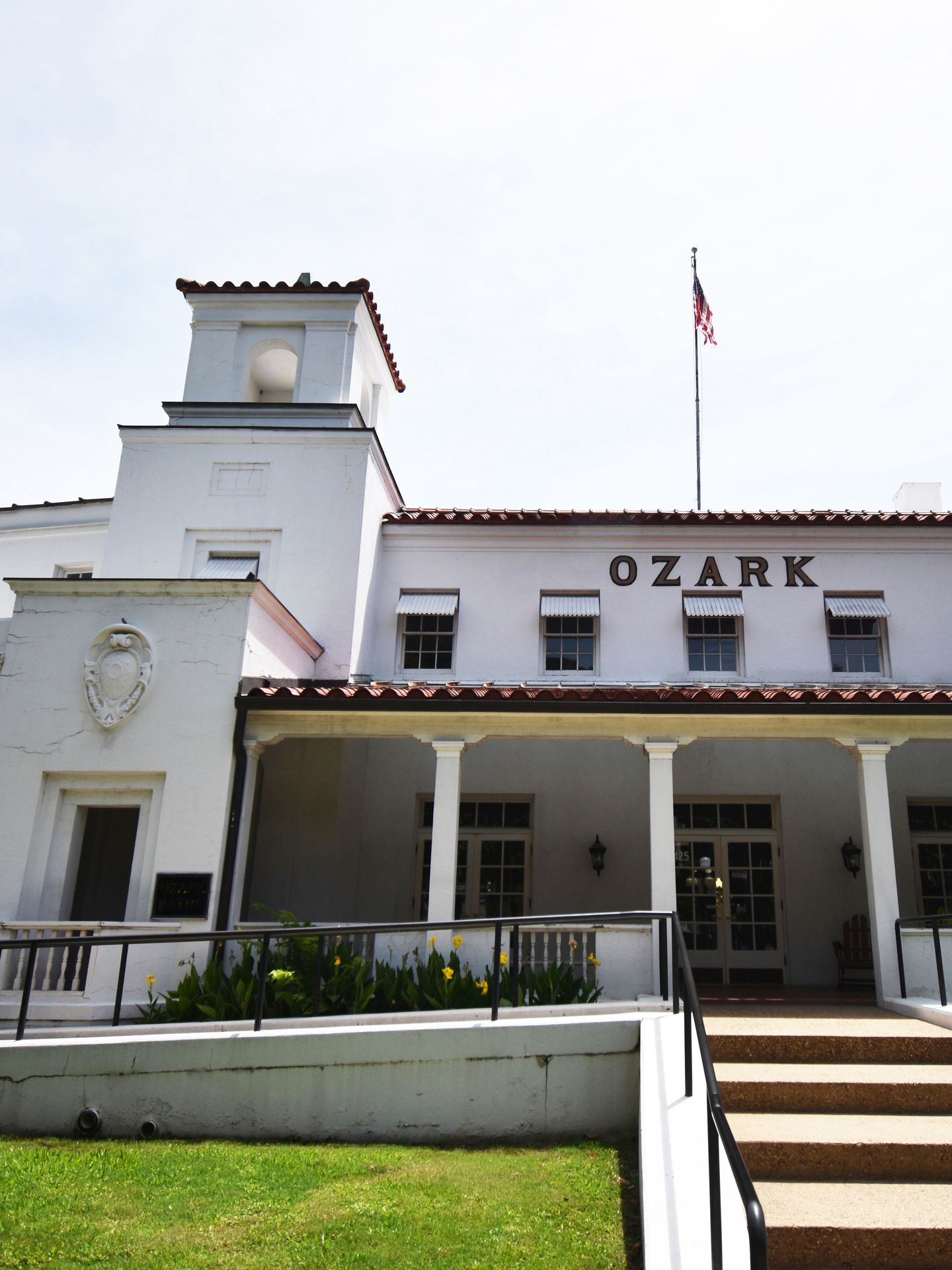 The exterior of Ozark Bathhouse.