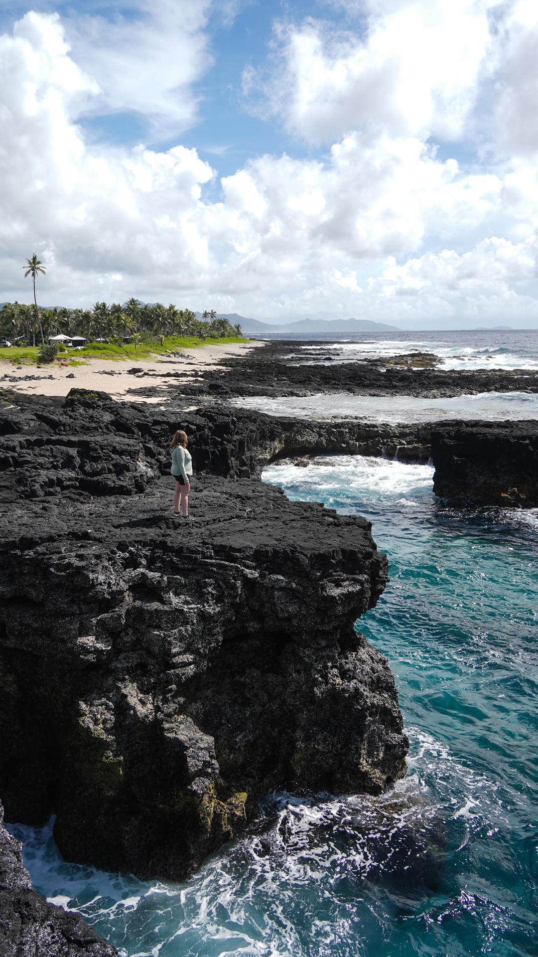 American Samoa is located about 5,000 miles from mainland US and over 2,000 miles from Hawaii 🤯