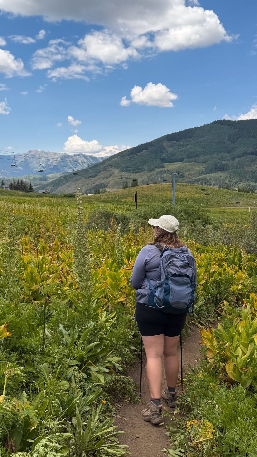 A couple weeks ago, I visited Crested Butte with @wherekatieis to see the wildflowers!